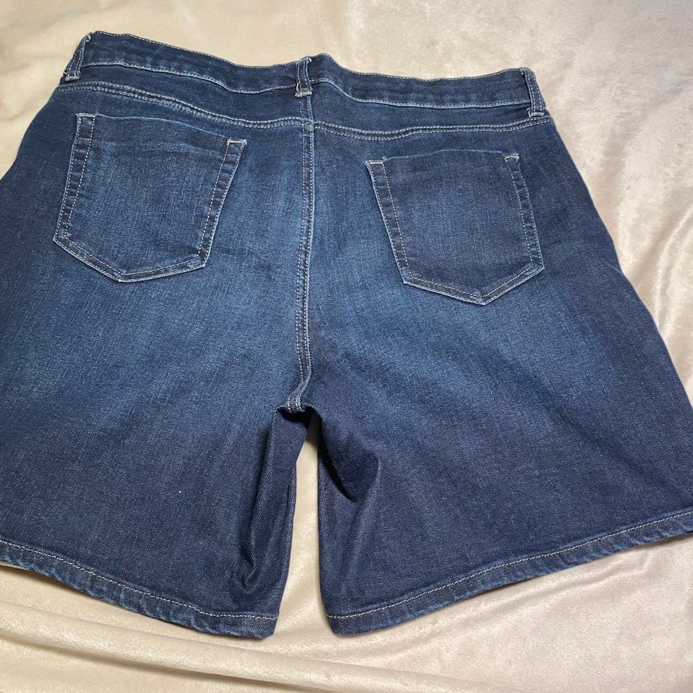 Style & Co petite denim shorts - Picture 2 of 8
